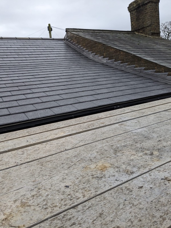 24-01-24-Slate roof and gully.jpeg